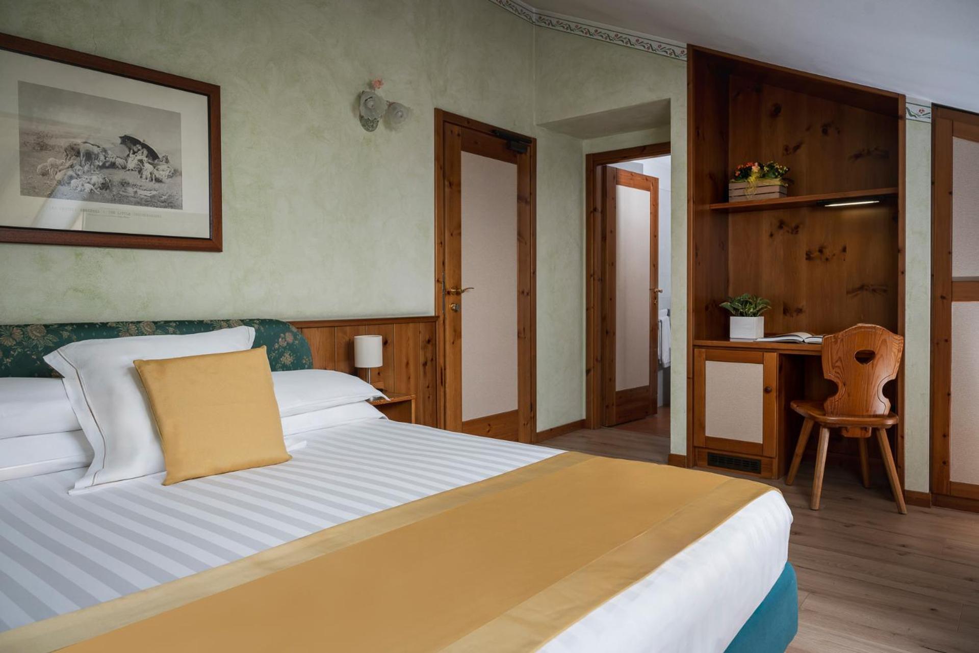 Hotel Cristallo Bormio Exterior photo