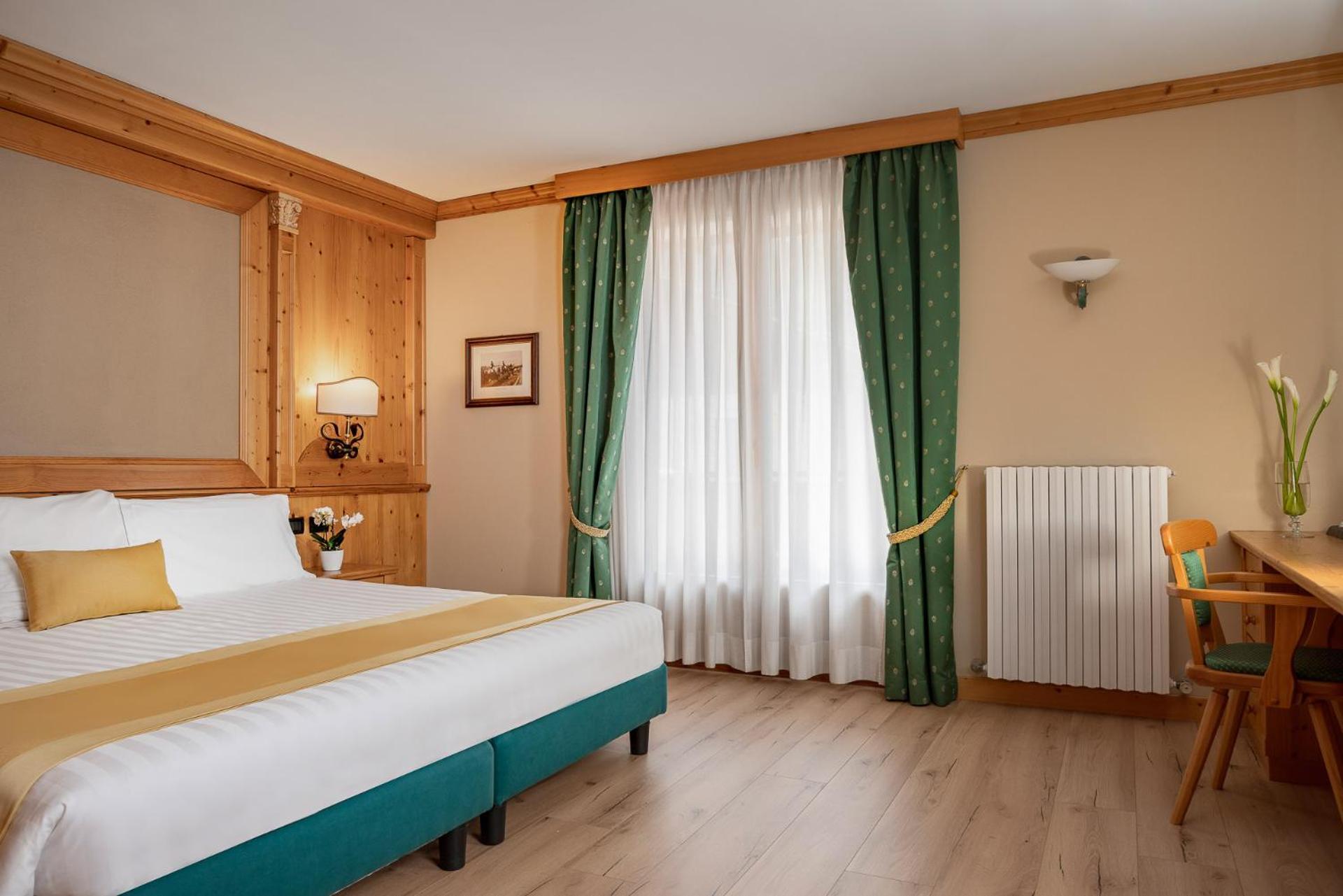 Hotel Cristallo Bormio Exterior photo