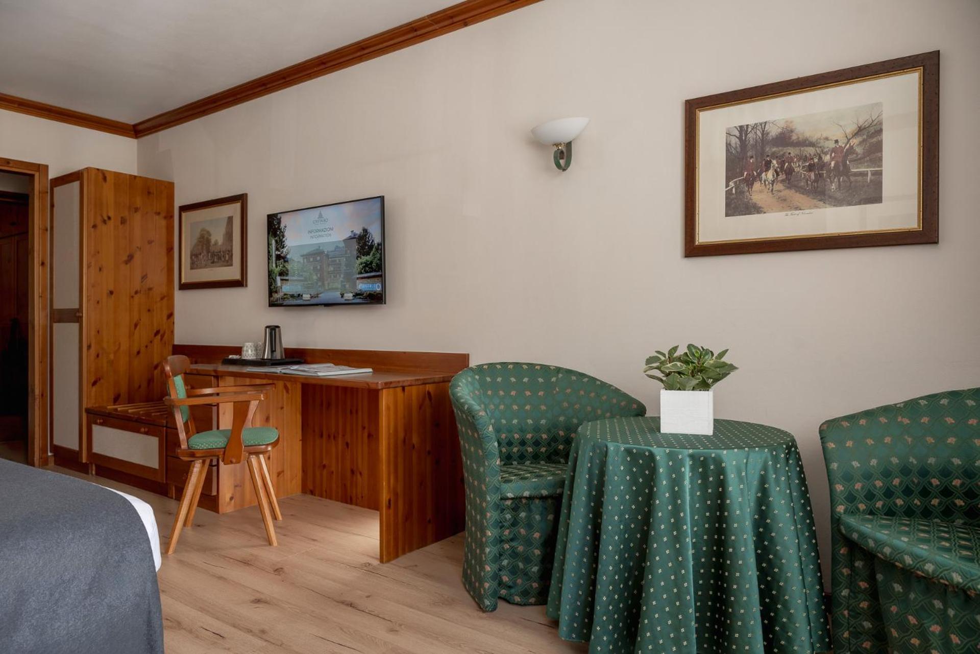 Hotel Cristallo Bormio Exterior photo